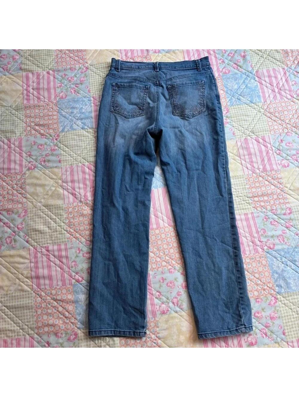 Gloria Vanderbilt bedazzled jeans size 8 light blue y2k mom jeans